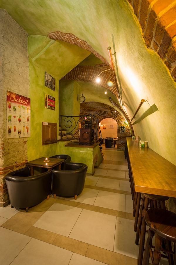 Faust Aparthostel Krakow Bagian luar foto