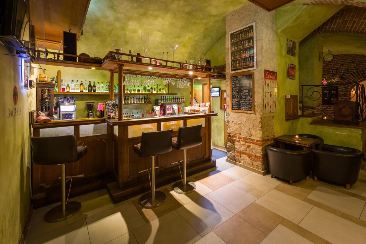 Faust Aparthostel Krakow Bagian luar foto